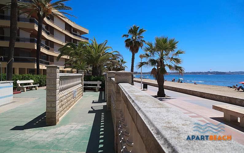 ApartBeach MARINA PLAYA Climatizado Piscina y Parking Cambrils Exterior foto